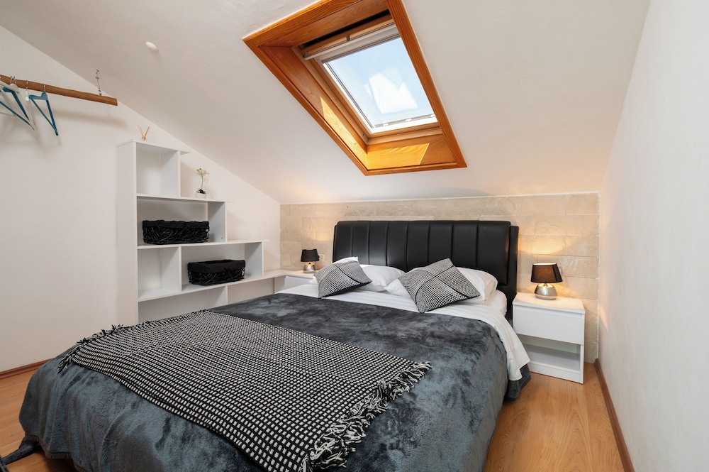 Apartment, Sea View