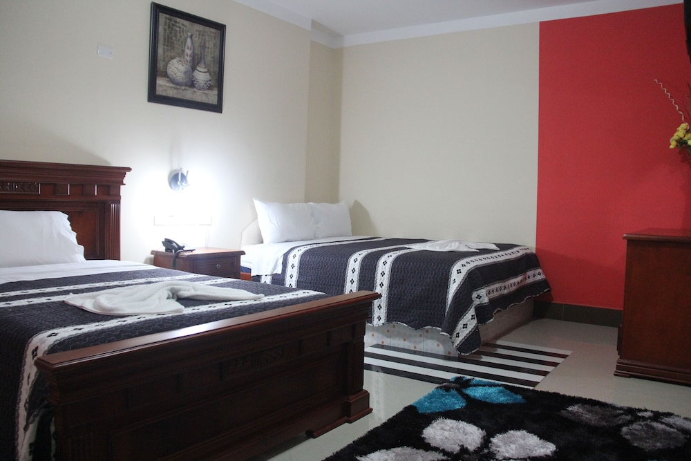 Family Room (Deluxe) photo 3