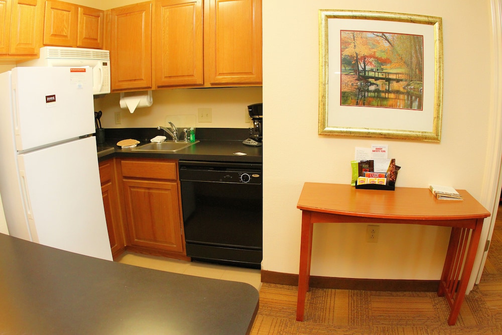 Suite, 2 Bedrooms, Kitchen (Business Lounge Access)