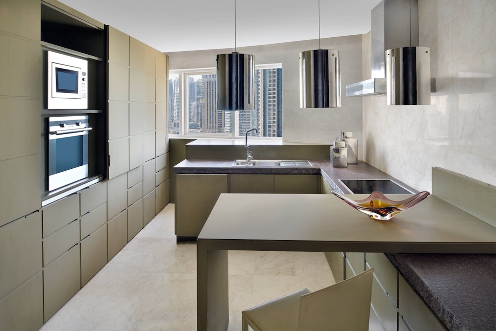 Suite, 1 Bedroom thumbnail 6