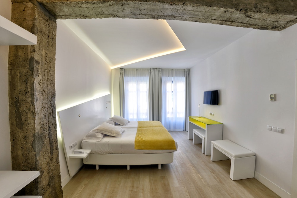 Superior Double Room - Photo 8