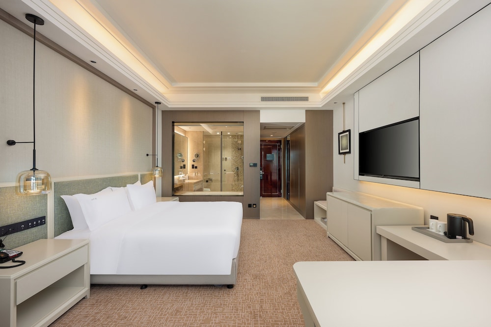 Premium Room, 1 King Bed