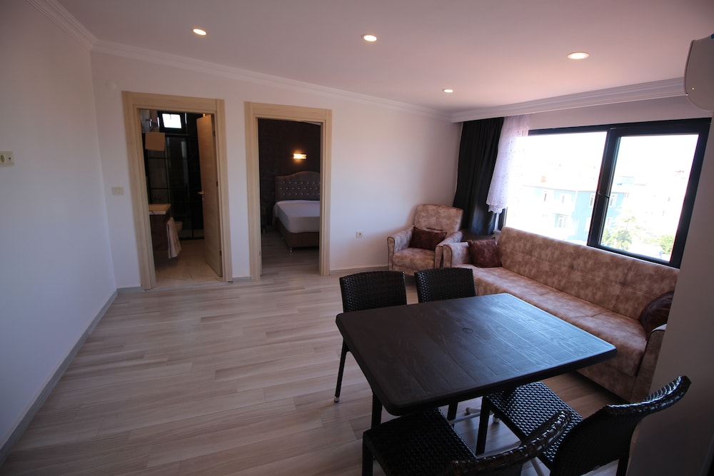 Family Apartment photo 3