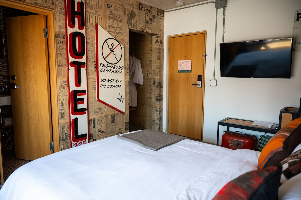 Suite - Photo 6