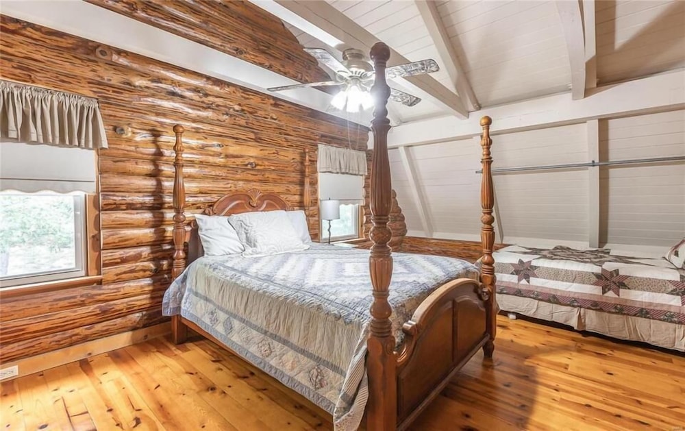 Cabin, 3 Bedrooms, Hill View photo 1