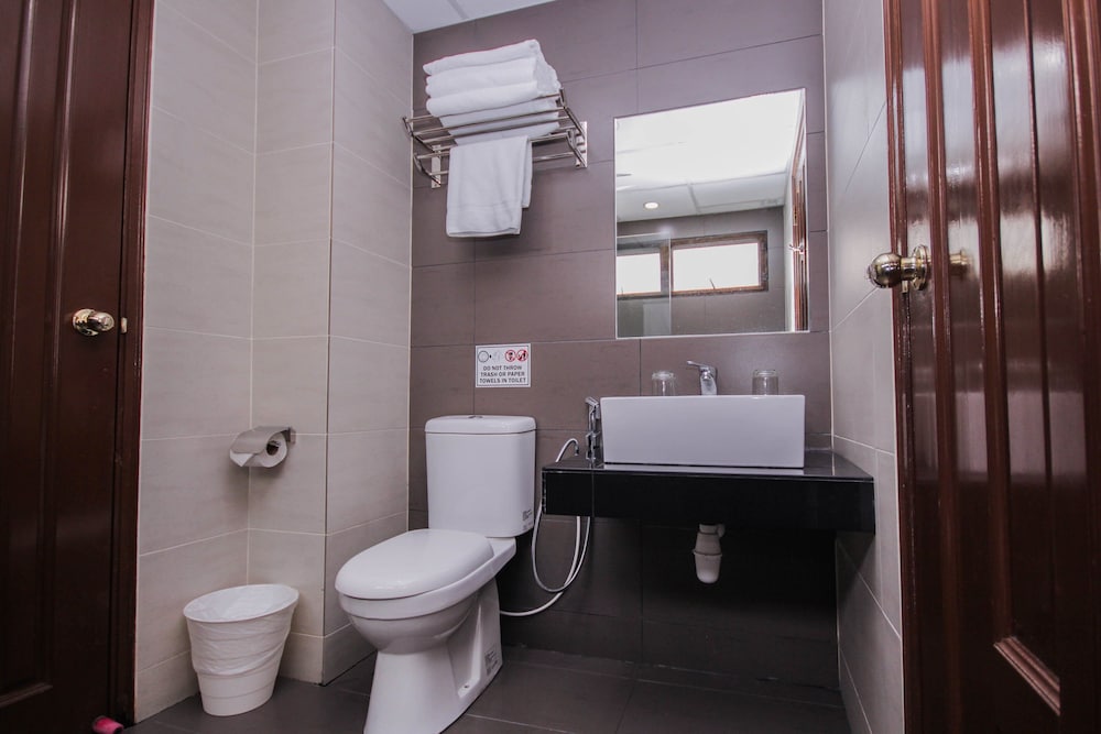 Apartment, 3 Bedrooms - Photo 12