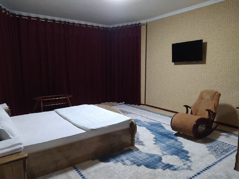 Economy Suite