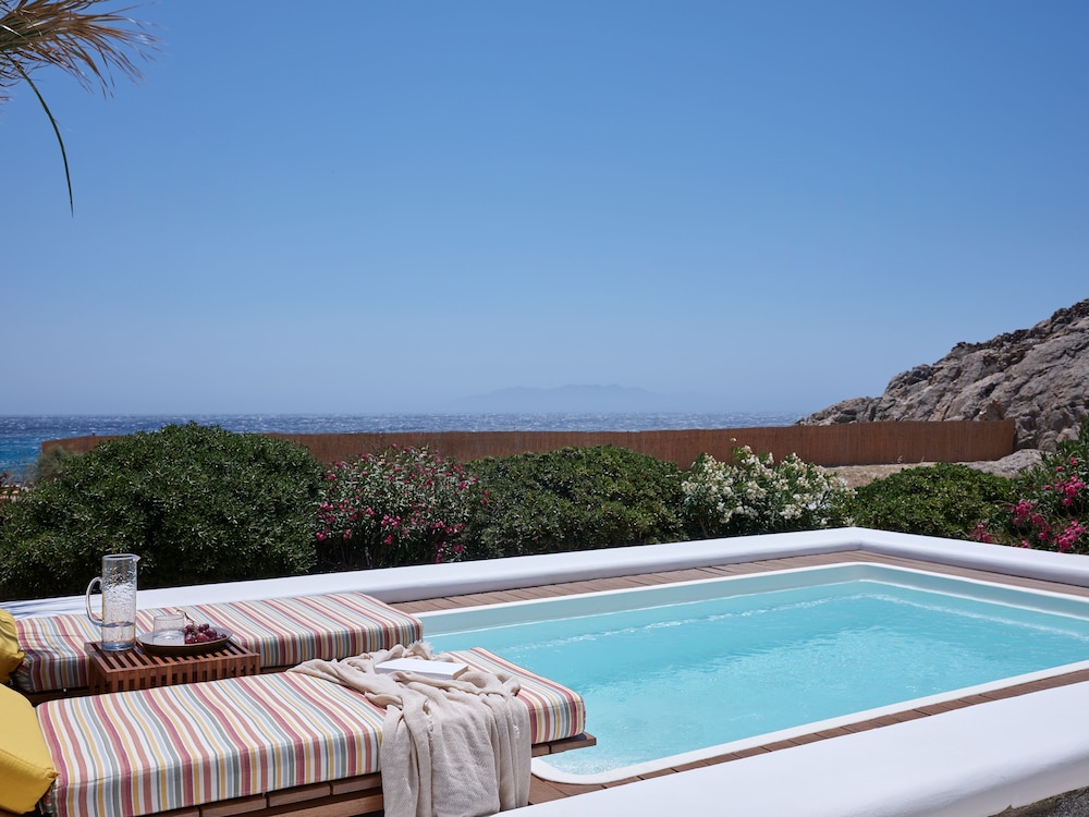 Executive Suite Partial Sea View with Private Pool - Photo 5