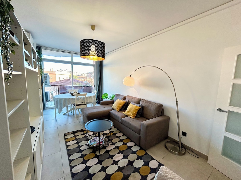 Apartment, 3 Bedrooms, Smoking, Balcony photo 2