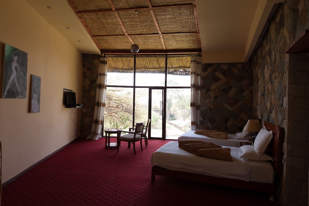 Luxury Suite, 2 Bedrooms, Refrigerator & Microwave, Park View