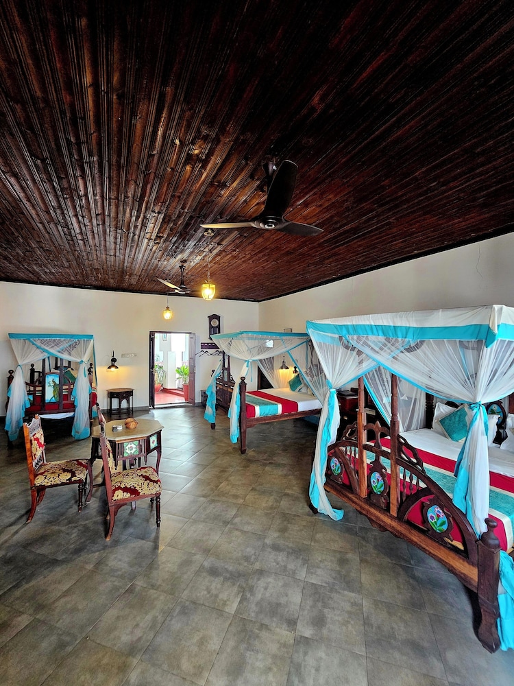 Deluxe Triple Room photo 2