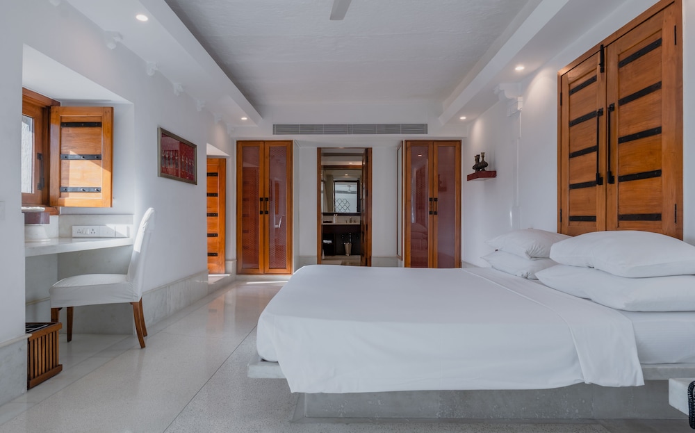 Palace Suite - Photo 5