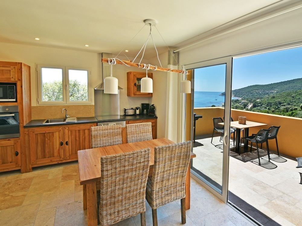 Standard Apartment, Private Bathroom, Sea View (10) photo 3