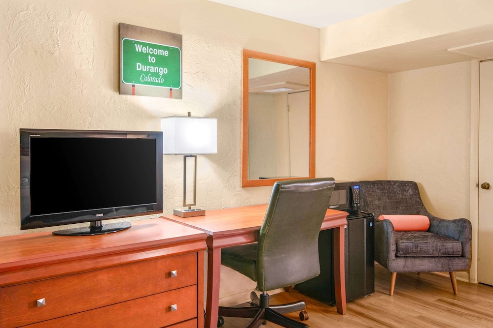 Room, 1 King Bed, Non Smoking - Photo 2