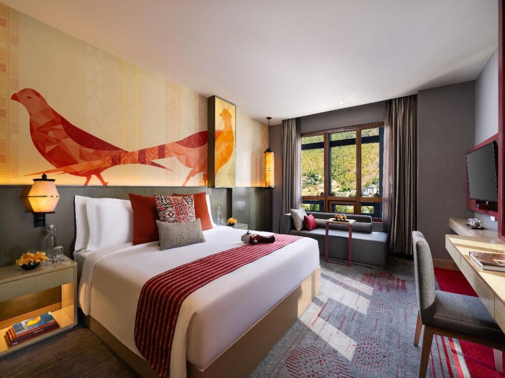 Superior Room, 1 King Bed photo 3