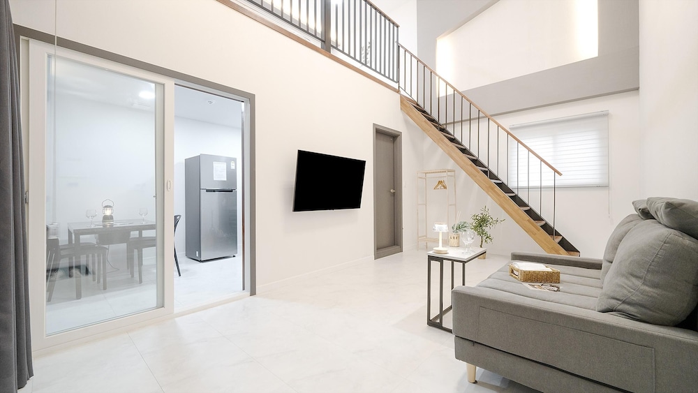 Basic Room, 1 Bedroom (Suite Room 307) - Photo 2