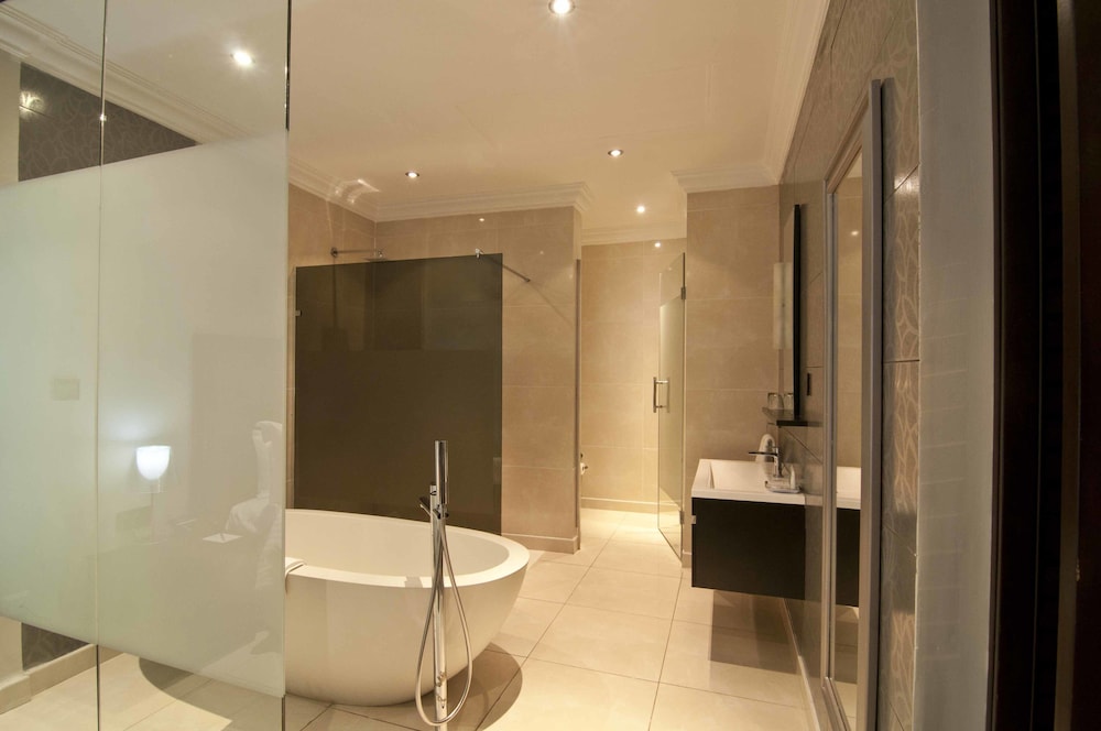 Executive Suite, Kitchenette, Executive Level photo 3