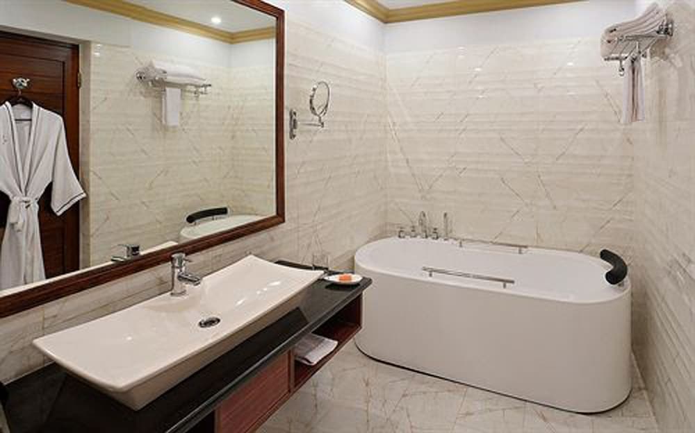 Deluxe Room - Photo 3