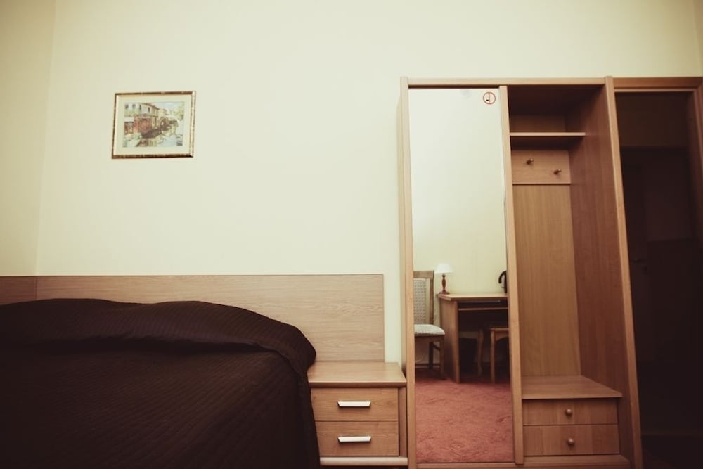 Standard Double Or Twin Room photo 3