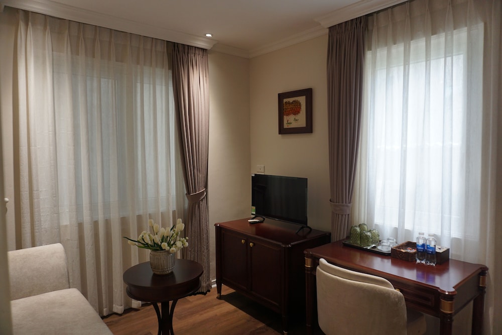 Deluxe Double Room, City View