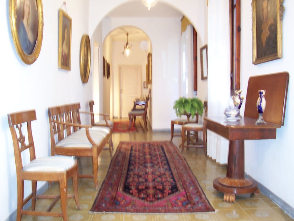 Villa, 5 Bedrooms photo 3