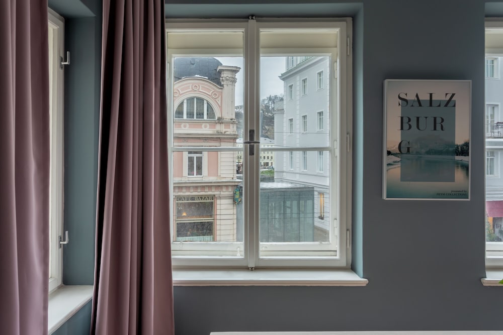 Large 1 Bedroom Apartment with Sofa Bed - Photo 16