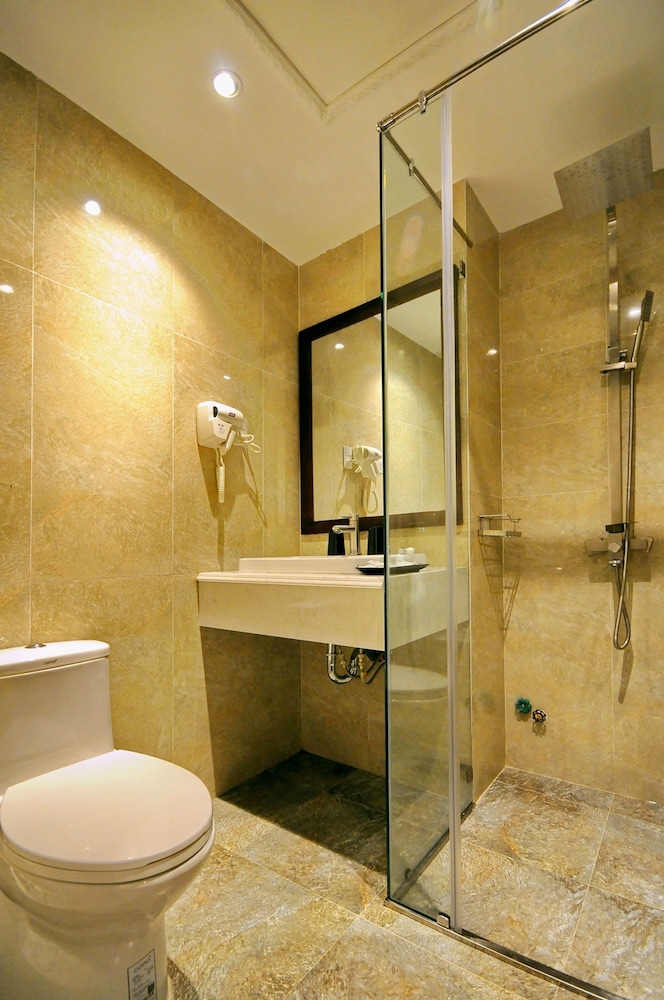 Deluxe Double Room, City View - Photo 6