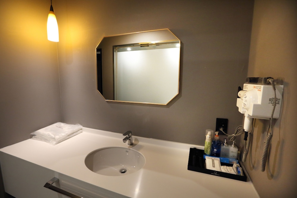 Suite (+ Styler) - Photo 4