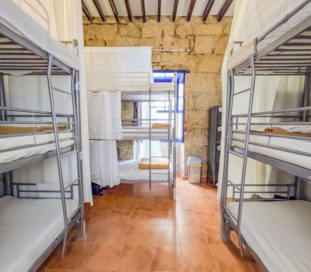 Dormitorio Compartido Estándar