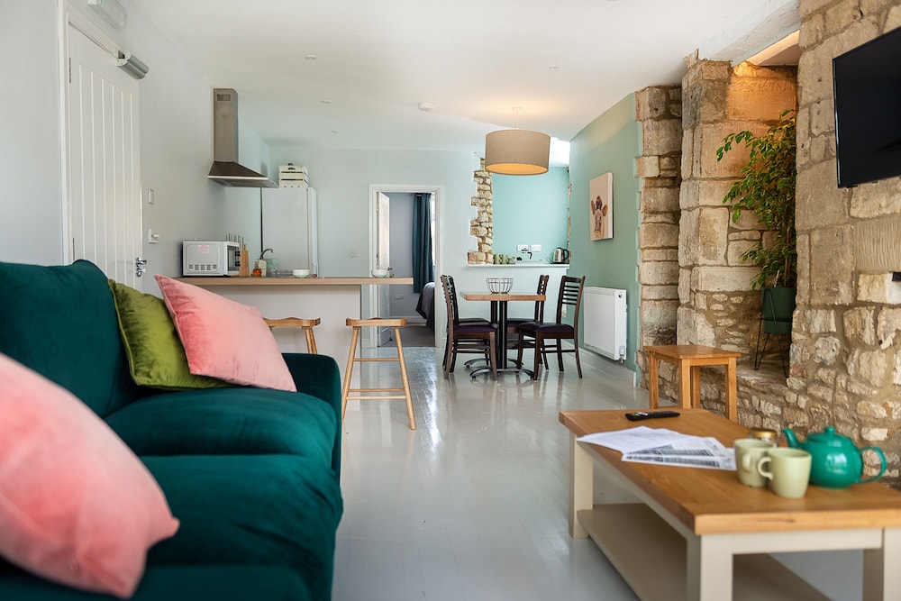 Apartment, Accessible, Ensuite (Flat 2 - Shortwood) photo 1