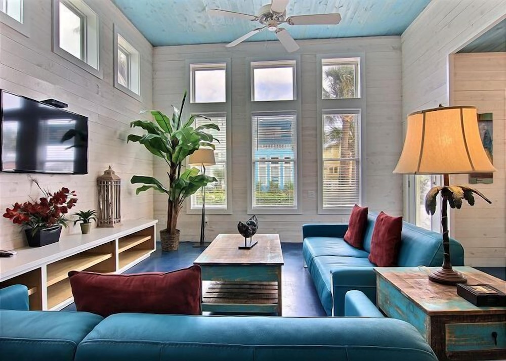 House, 4 Bedrooms, Balcony (Blue Hawaiian)