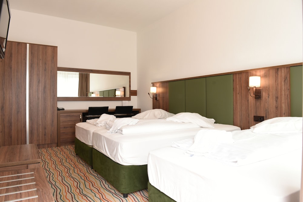 Quadruple Room photo 2