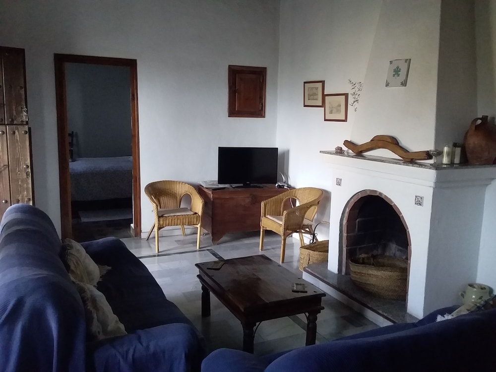 House, 2 Bedrooms (El Pino) photo 2