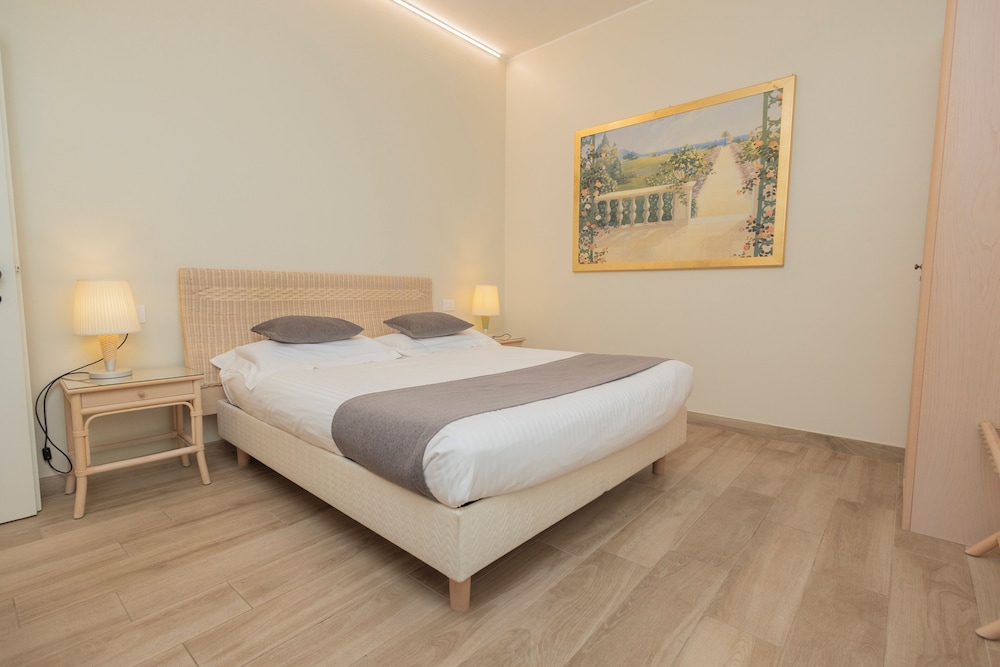 Economy Double Room photo 3