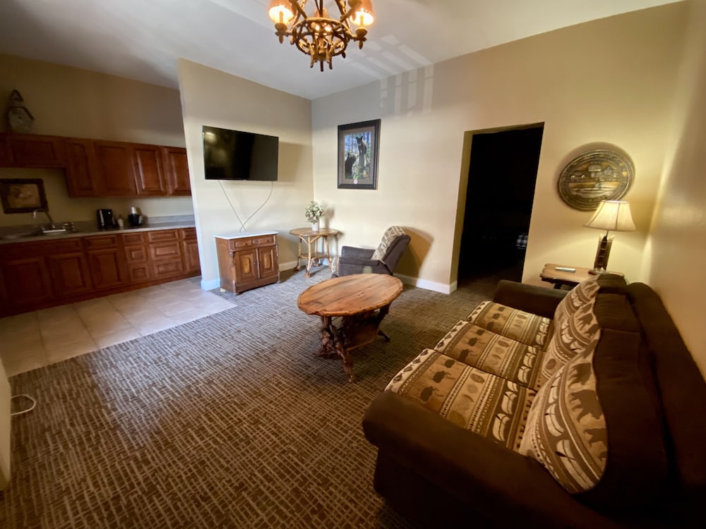 Deluxe Suite - Photo 3