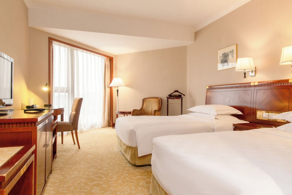 Deluxe Room 2 Twin Beds, City View photo 1