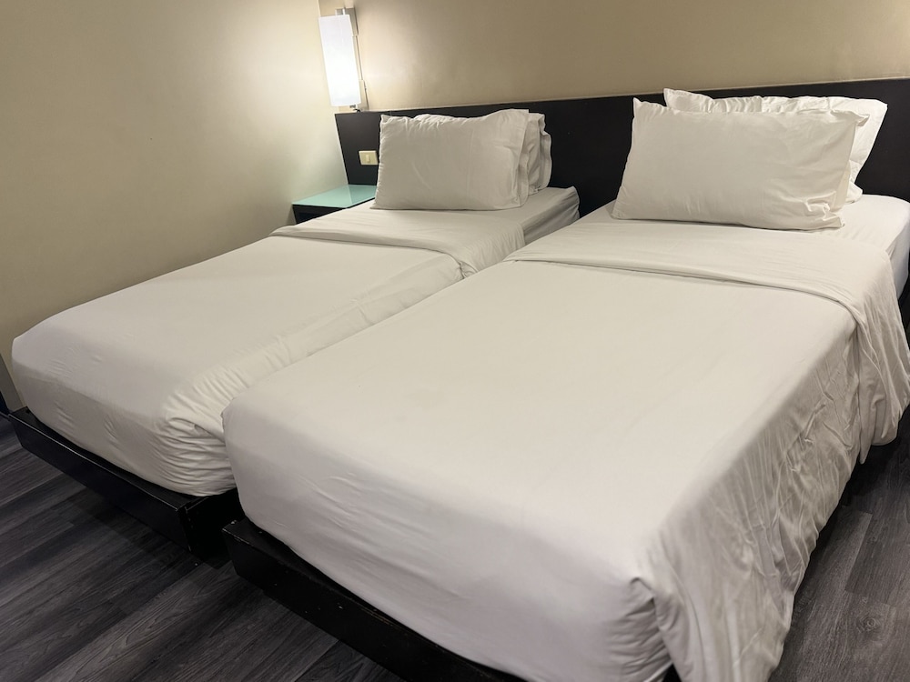 Standard Queen Room - Photo 3