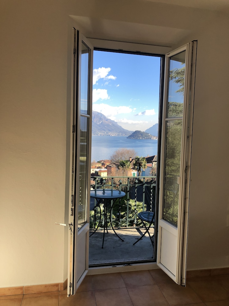 Superior Room, 1 Queen Bed, Lake View