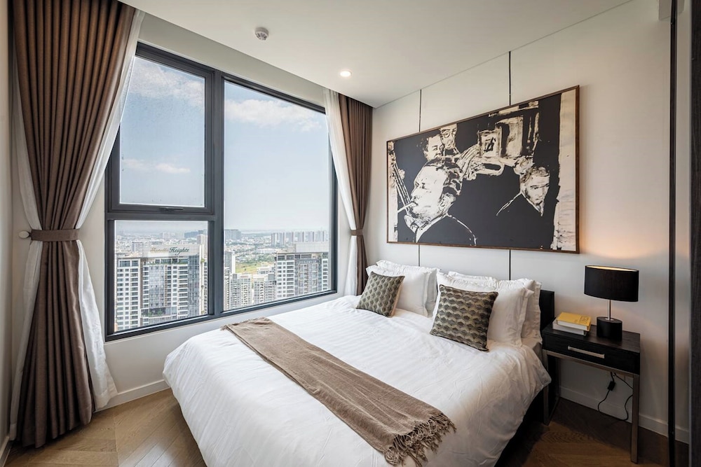Presidential Suite, 2 Bedrooms, Club Lounge Access, Pool View