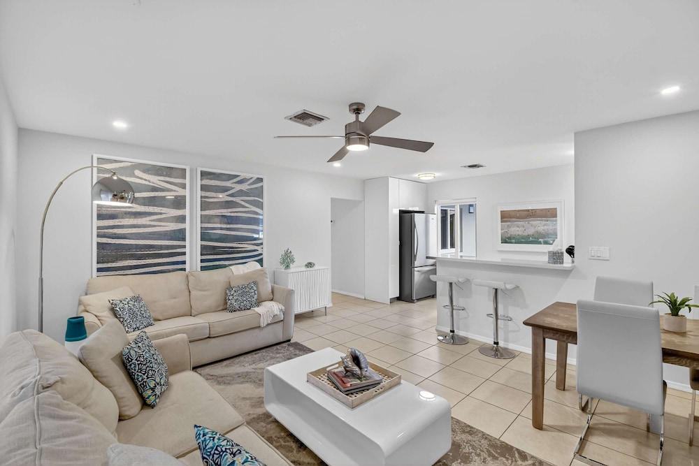 House, Multiple Beds, Pool Access, Pool View (VP Estate  )