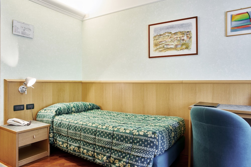 Triple Room - Photo 3