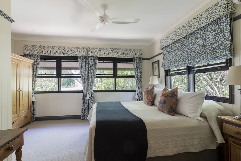 Two Bedroom Cottage - Photo 9