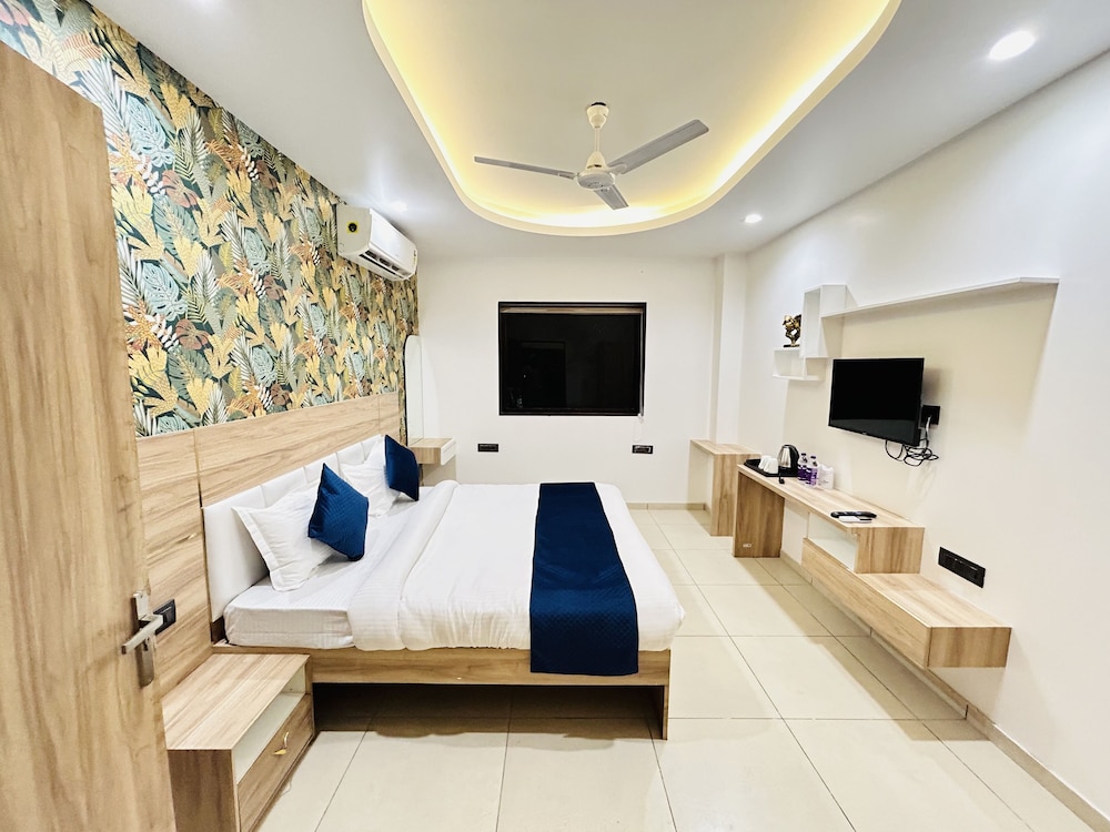 Deluxe Room - Photo 1