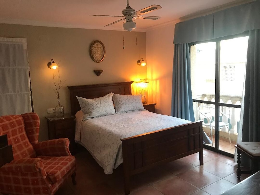 Double Room - Photo 5