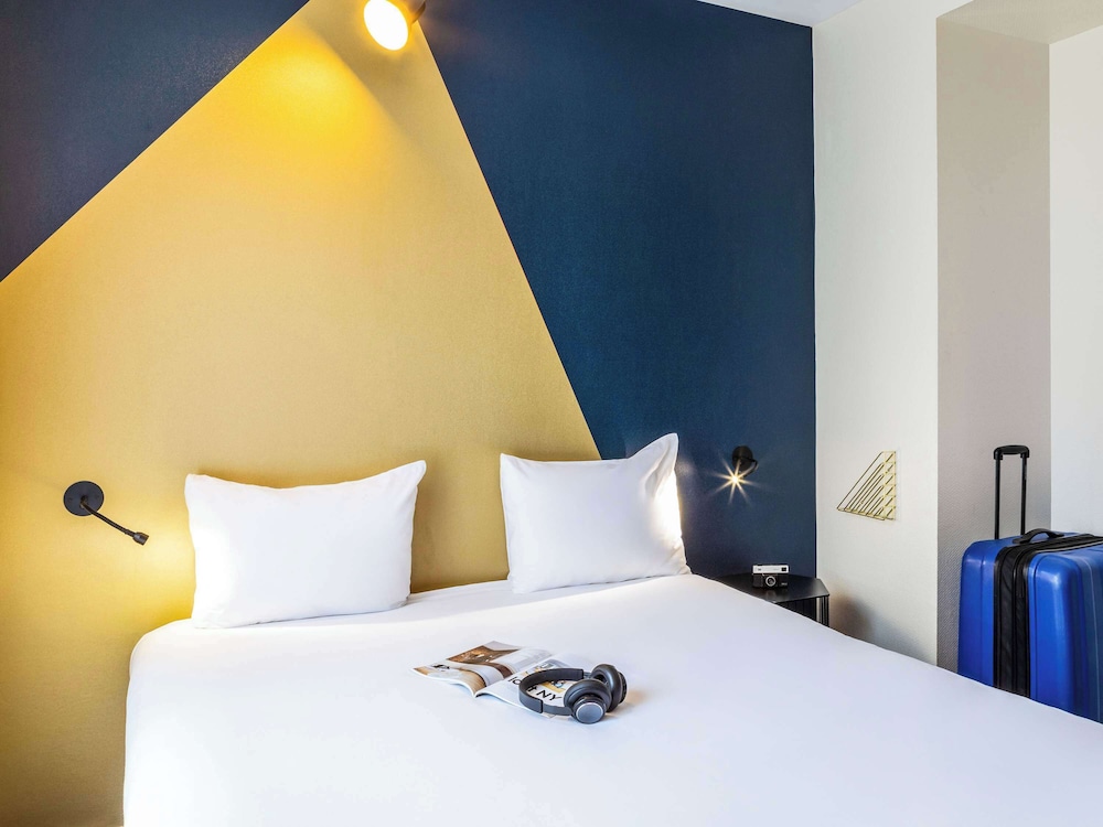 Standard Room, 1 Double Bed thumbnail 5
