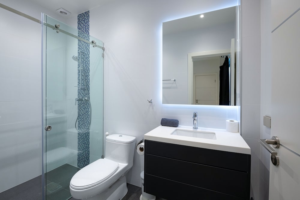 Standard Villa, 4 Bedrooms, Non Smoking, Kitchen - Photo 2