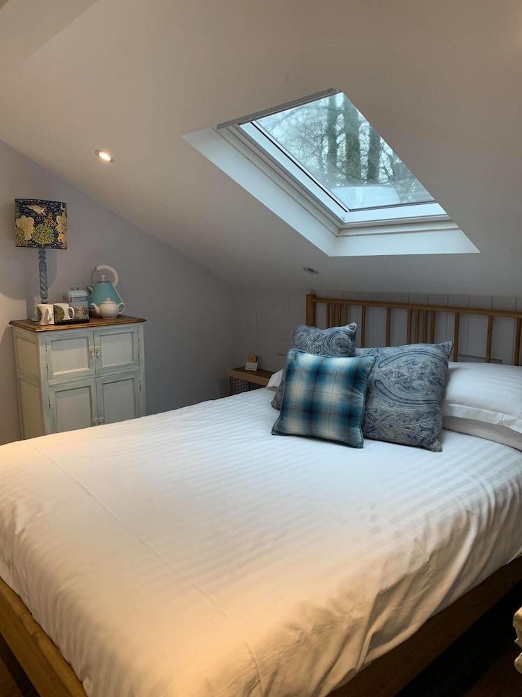 Deluxe Double Room (Room 6)
