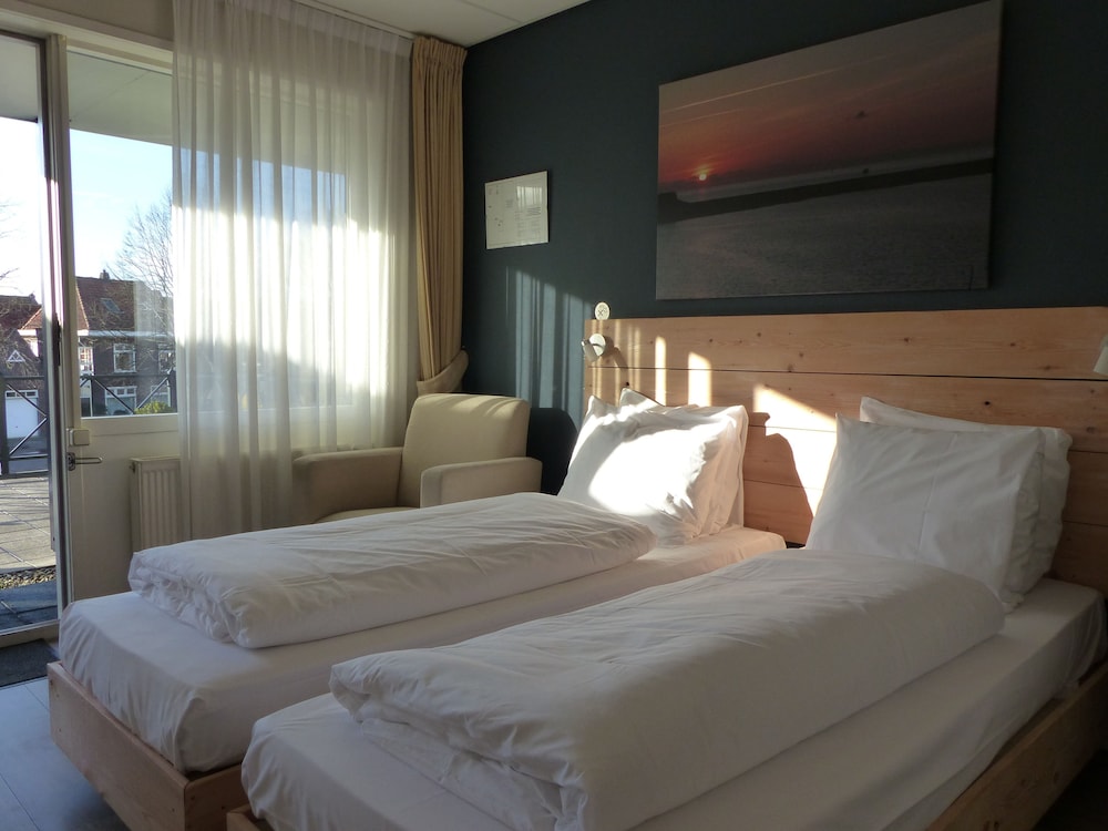 Economy Double Room photo 3
