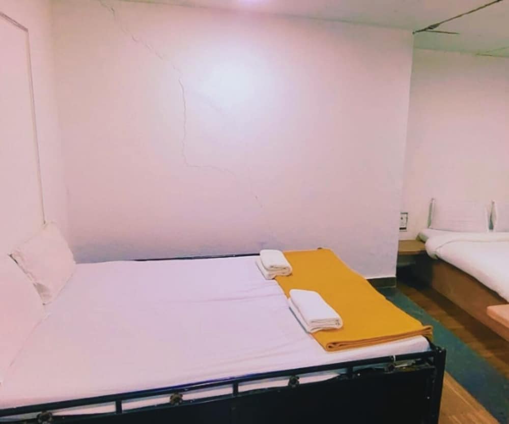 Deluxe Suite Room River Facing