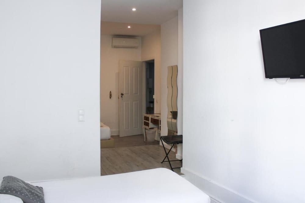 Standard Quadruple Room photo 2